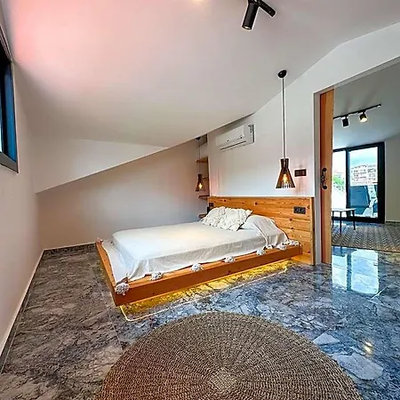Life Hotel
